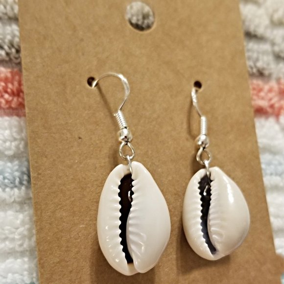 Cowrie Shell Earrings - Picture 1 of 2